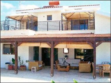 Villa for sale in Yeroskipos (Paphos)