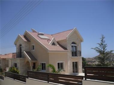 Detached Villa for sale in Ayios Tykhonas (Limassol)