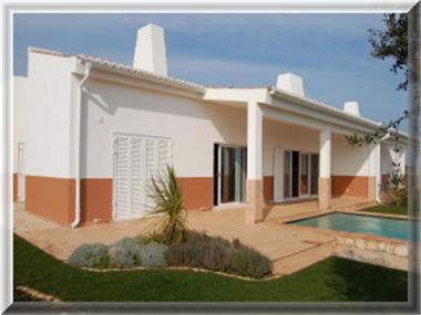 House for sale in Espiche (Faro)