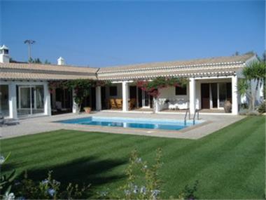 House for sale in Mexilhoeira Grande (Faro)