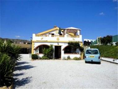 Finca for sale in Estacion de Cartama (Andalucia)