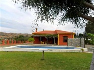 Finca for sale in Estacion de Cartama (Andalucia)
