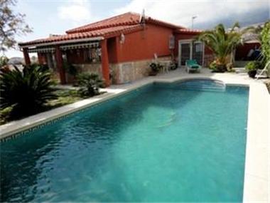 Villa for sale in La Duquesa (Andalucia)