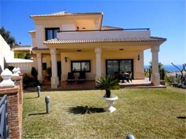 Villa for sale in La Duquesa (Andalucia)