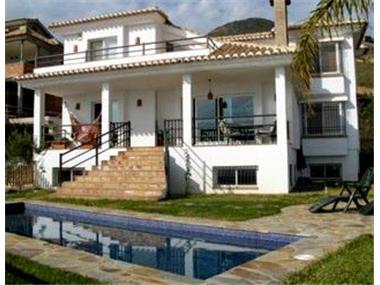 Villa for sale in La Duquesa (Andalucia)