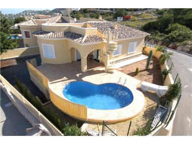 Villa for sale in Rafol de Almunia (Valencia)