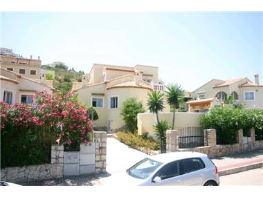 Villa for sale in Rafol de Almunia (Valencia)