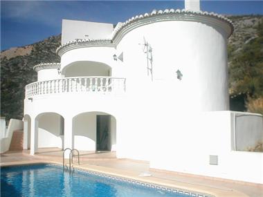 Villa for sale in Jalon (Valencia)