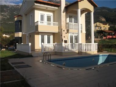 Villa for sale in Ovacik (Mugla)
