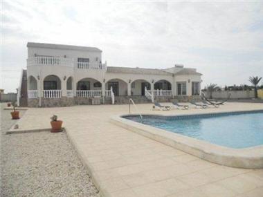 Villa for sale in Catral (Valencia)