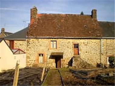 Renovation for sale in Gorron (Region Pays de la Loire)