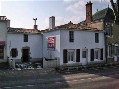 House for sale in Landeronde (Region Pays de la Loire)