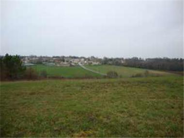 Land for sale in Montguyon (Poitou-Charentes)