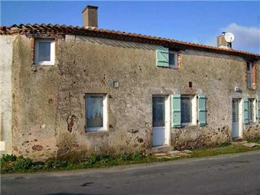 House for sale in Landeronde (Region Pays de la Loire)