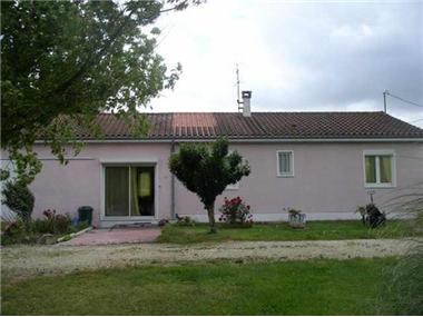 House for sale in Montendre (Poitou-Charentes)