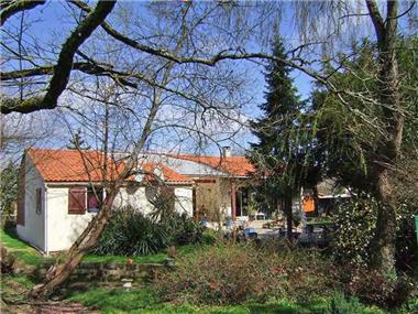 House for sale in Landeronde (Region Pays de la Loire)