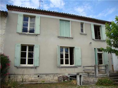House for sale in Clerac (Poitou-Charentes)