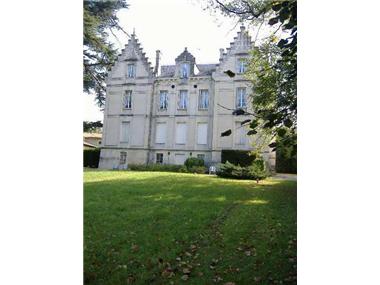 Chateau for sale in Mirambeau (Poitou-Charentes)