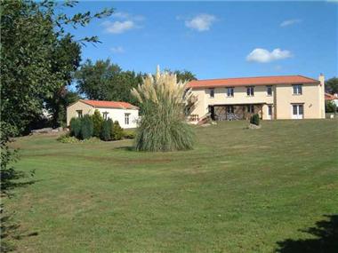 House for sale in Beaulieu-sous-la-Roche (Region Pays de la Loire)