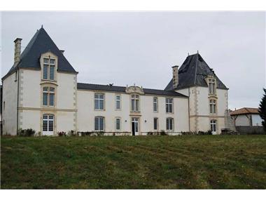 Chateau for sale in Plassac (Poitou-Charentes)