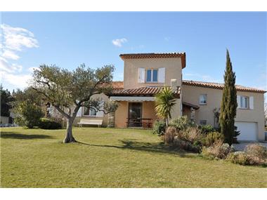 Villa for sale in Uzes (Languedoc-Roussillon)