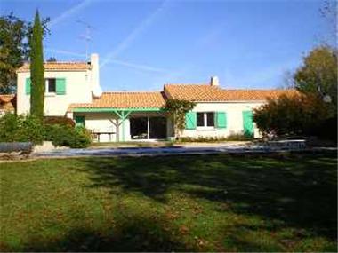 House for sale in Landeronde (Region Pays de la Loire)
