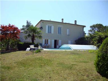 House for sale in Chevanceaux (Poitou-Charentes)