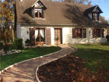 Villa for sale in Gondreville (Region Centre)
