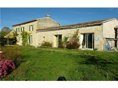 House for sale in Branne (Aquitaine)