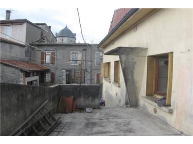 Apartment       for sale in Montrejeau (Midi-Pyrenees)