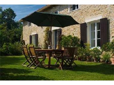 Farmhouse for sale in Chaunay (Poitou-Charentes)
