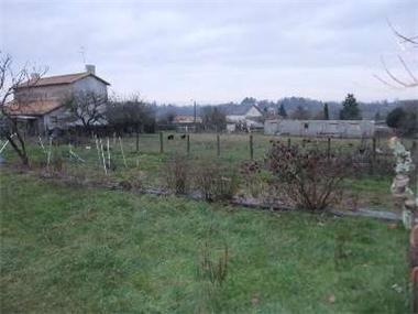 Land Only for sale in Menigoute (Poitou-Charentes)