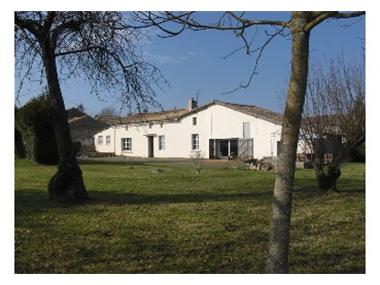 Stone House for sale in Melle (Poitou-Charentes)