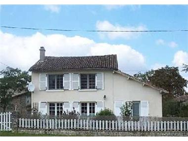 Old House for sale in Chaunay (Poitou-Charentes)