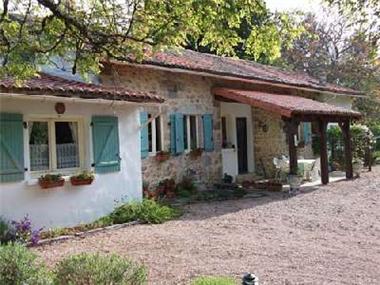 Group Of Buildings for sale in Marval (Region Limousin)