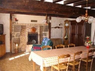 Old House for sale in Gorron (Region Pays de la Loire)