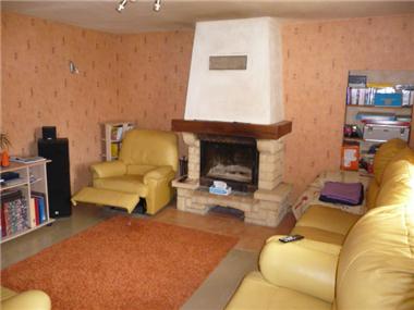 Old House for sale in Saint-Varent (Poitou-Charentes)