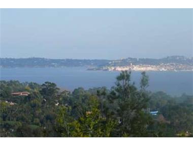 Apartment       for sale in Grimaud (Provence-Alpes-Cote d'Azur)
