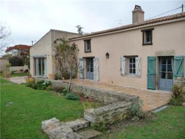 Old House for sale in Airvault (Poitou-Charentes)