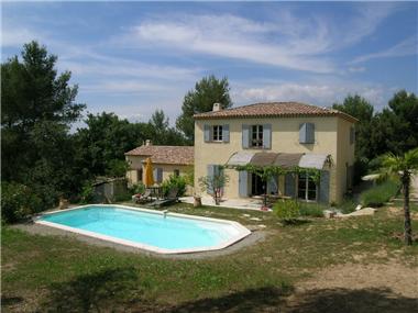 Villa for sale in Meyrargues (Provence-Alpes-Cote d'Azur)