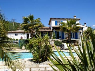 Villa for sale in Valbonne (Provence-Alpes-Cote d'Azur)