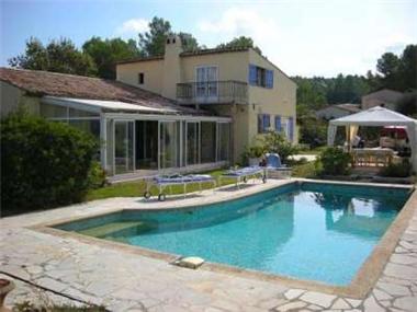 Villa for sale in Valbonne (Provence-Alpes-Cote d'Azur)