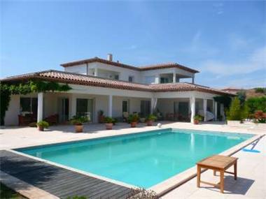 House for sale in Sainte-Maxime (Provence-Alpes-Cote d'Azur)