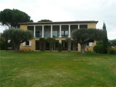 House for sale in Grimaud (Provence-Alpes-Cote d'Azur)