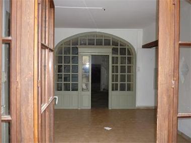 Old House for sale in Saint-Quentin-la-Poterie (Languedoc-Roussillon)