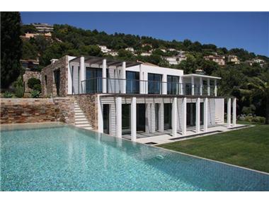 Villa for sale in Cannes (Provence-Alpes-Cote d'Azur)