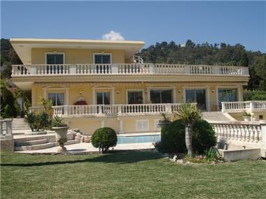 Villa for sale in Cannes (Provence-Alpes-Cote d'Azur)