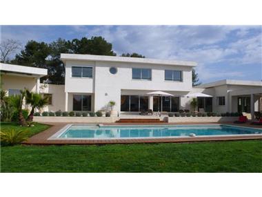 Villa for sale in Mougins (Provence-Alpes-Cote d'Azur)