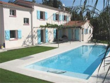 Villa for sale in Antibes (Provence-Alpes-Cote d'Azur)