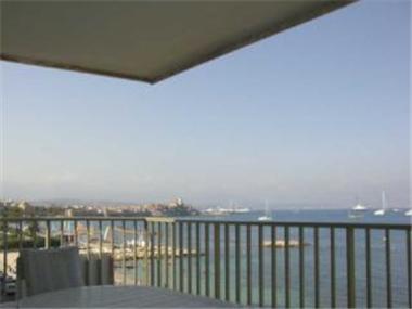 Apartment       for sale in Antibes (Provence-Alpes-Cote d'Azur)